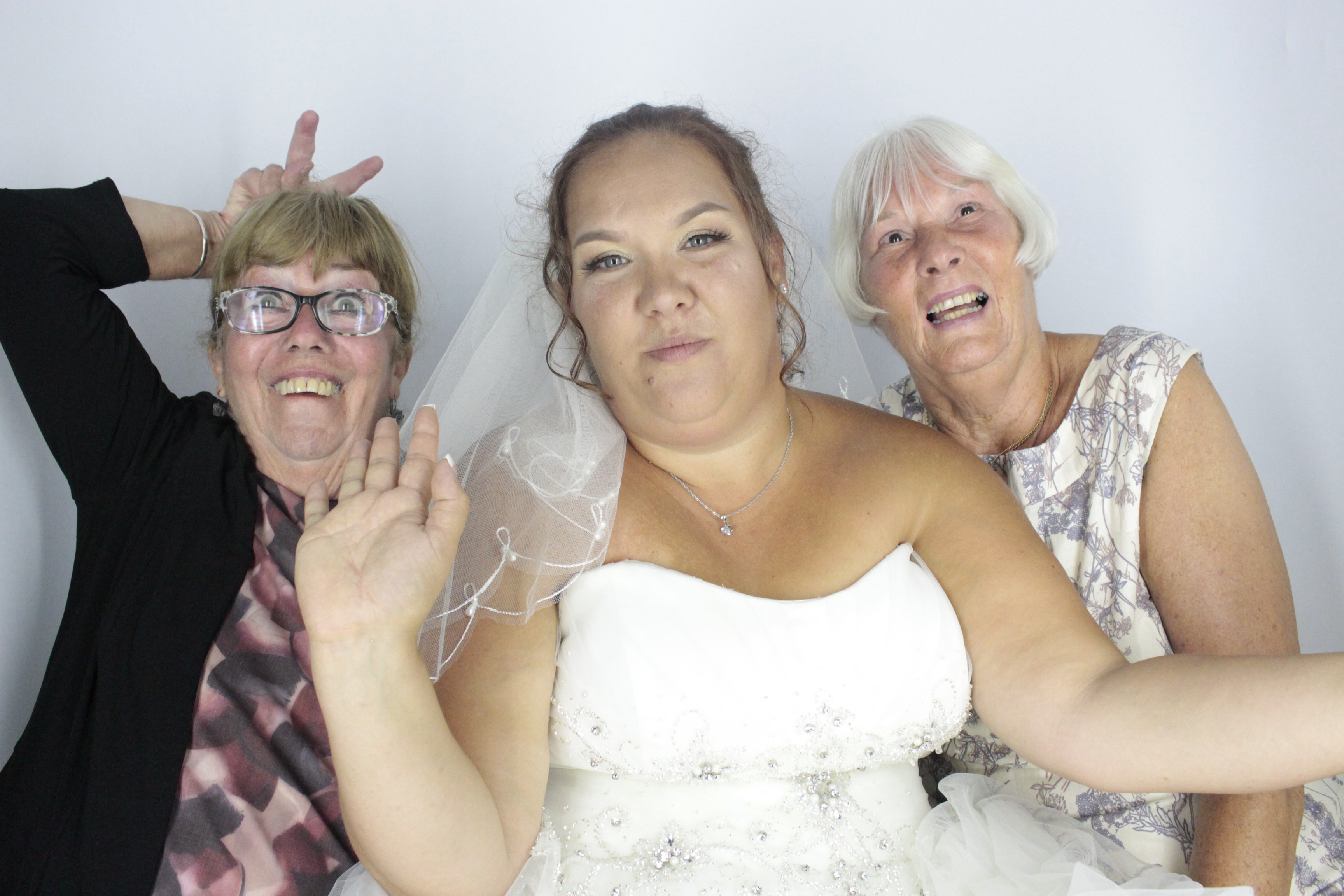  Heather & Daniel's Wedding | View more photos from the event at gallery.myphotoboothexperience.co.uk/u/MyPhotoBoothExperienceLtd/Heather-Daniels-Wedding
